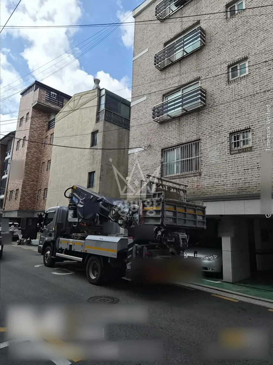 서울 관악구 남현동 스카이차 간판 작업 현장