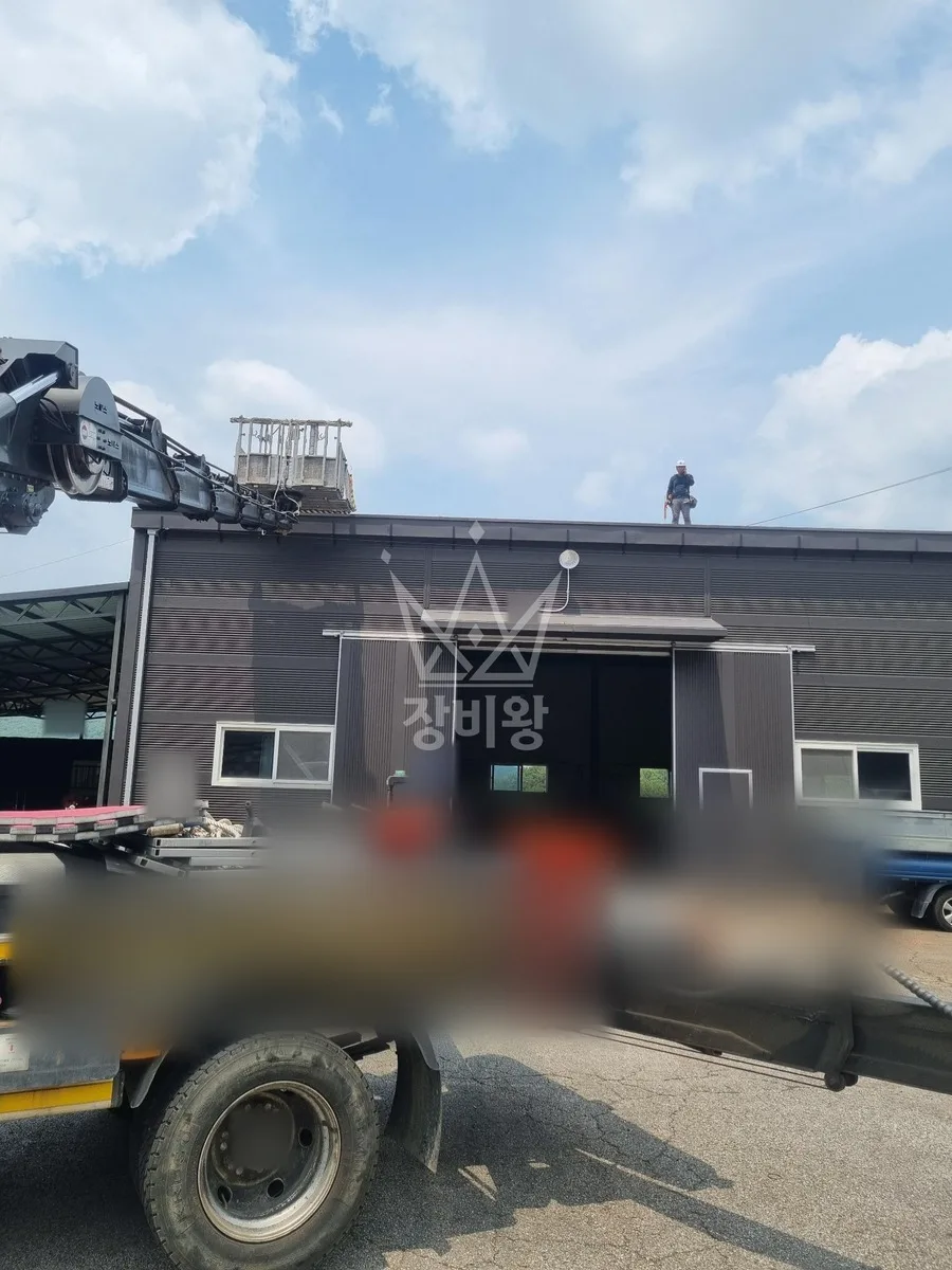 경기 포천시 어룡동 스카이차 철골 작업 현장