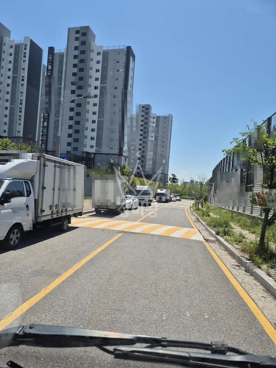 충남 홍성군 스카이차 지붕 공사 작업 현장