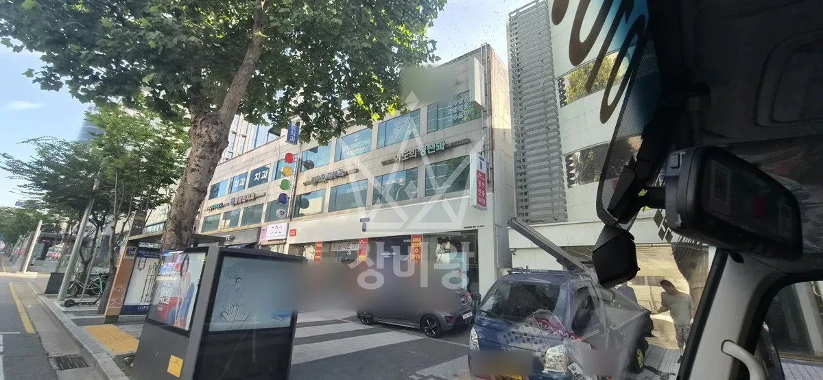 서울 강남구 논현동 스카이차 유리 작업 현장