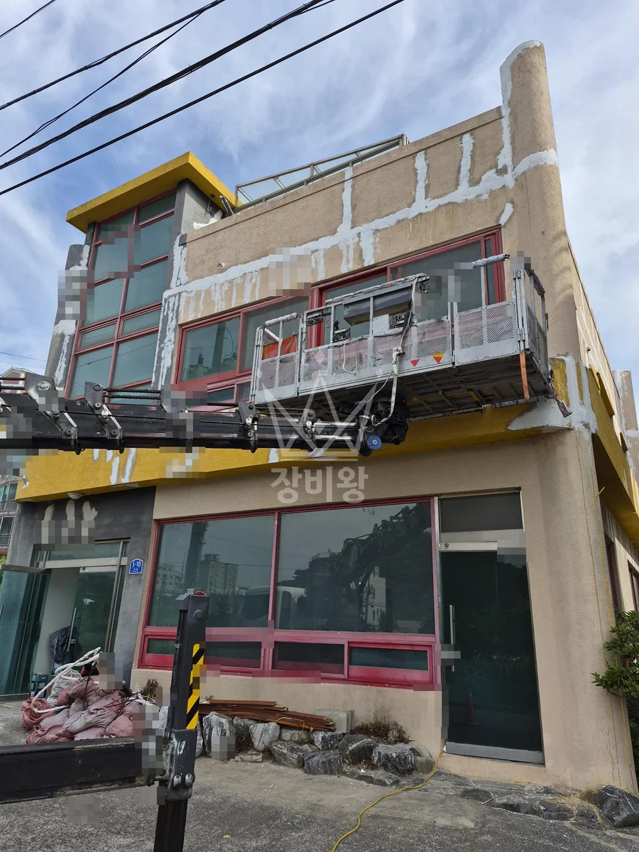 울산 중구 학성동 스카이차 유리 작업 현장