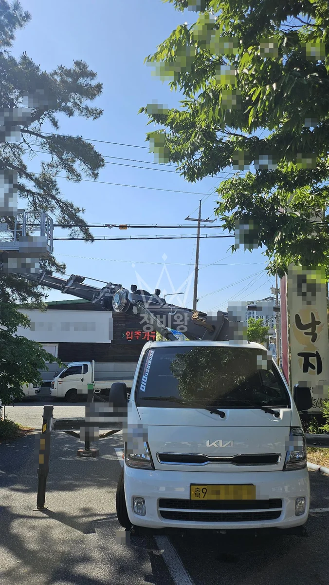 대전 유성구 둔곡동 스카이차 철골 작업 현장