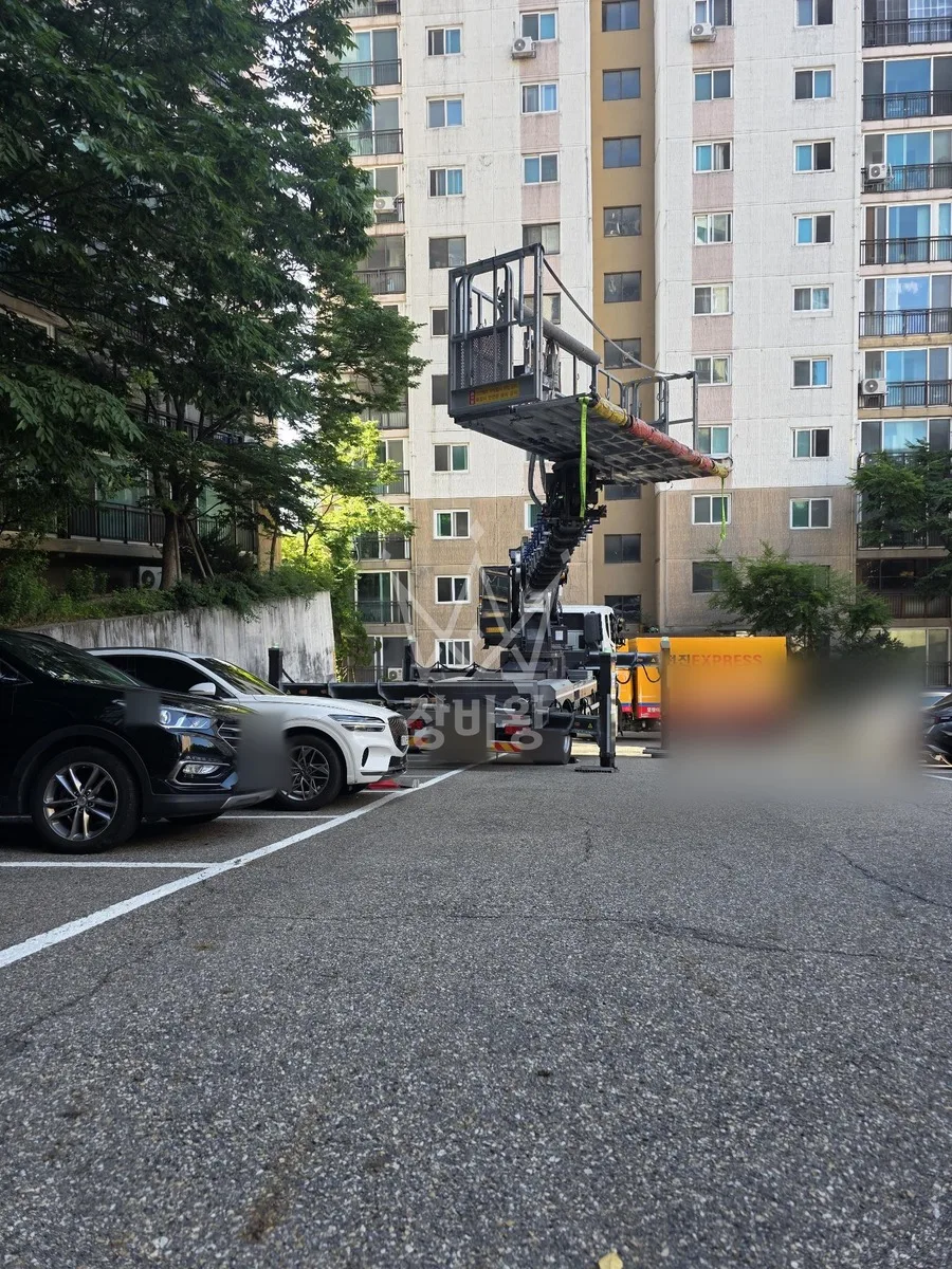 서울 동대문구 신설동 스카이차 유리 작업 현장