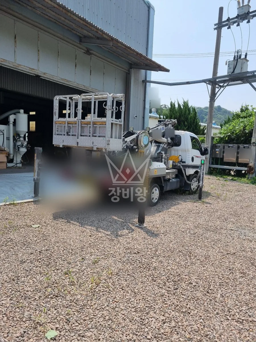 경남 산청군 스카이차 지붕 공사 작업 현장