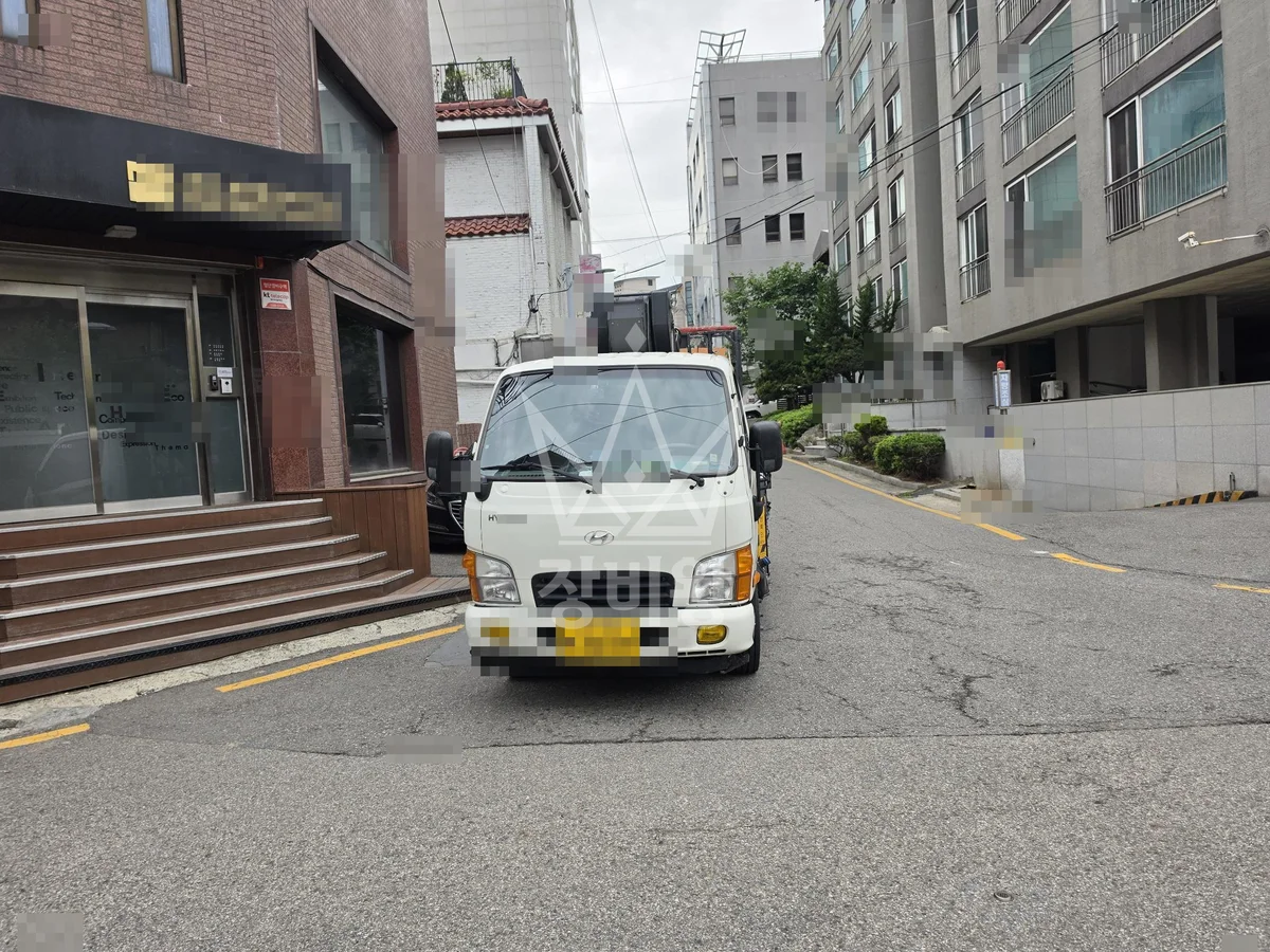 서울 서초구 내곡동 스카이차 철골 작업 현장