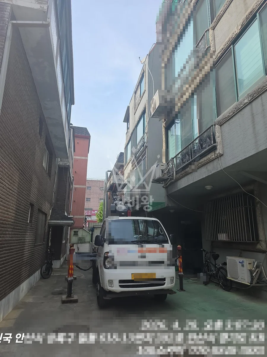 경기 안산시 스카이차 지붕 공사 작업 현장