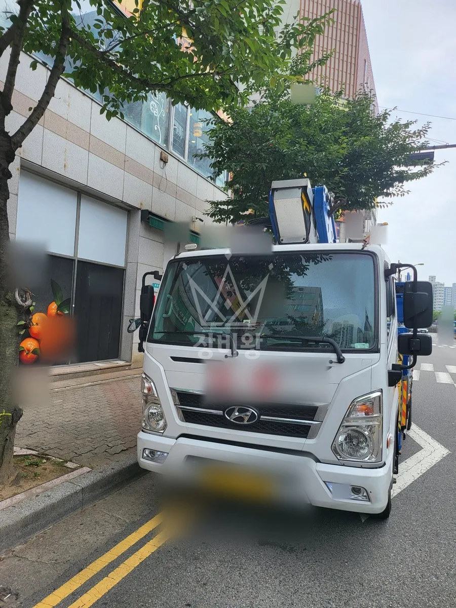 경기 용인시처인구 남사읍 진목리 스카이차 간판 작업 현장