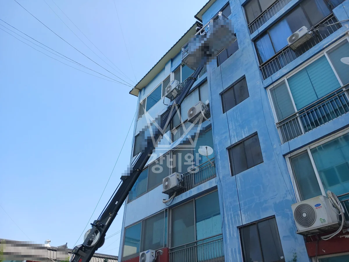 충북 진천군 스카이차 조경 작업 현장
