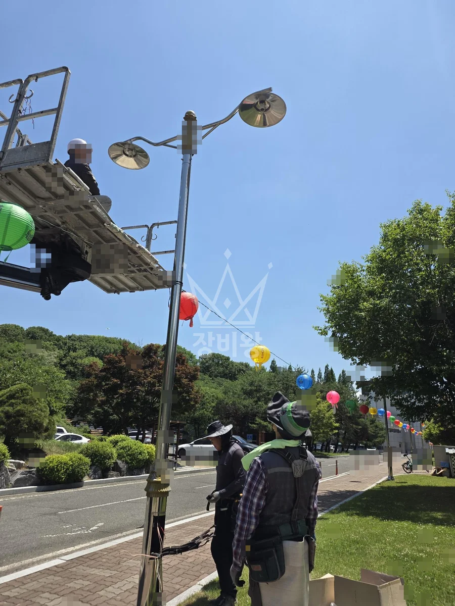 경북 영양군 스카이차 자재 양중 작업 현장