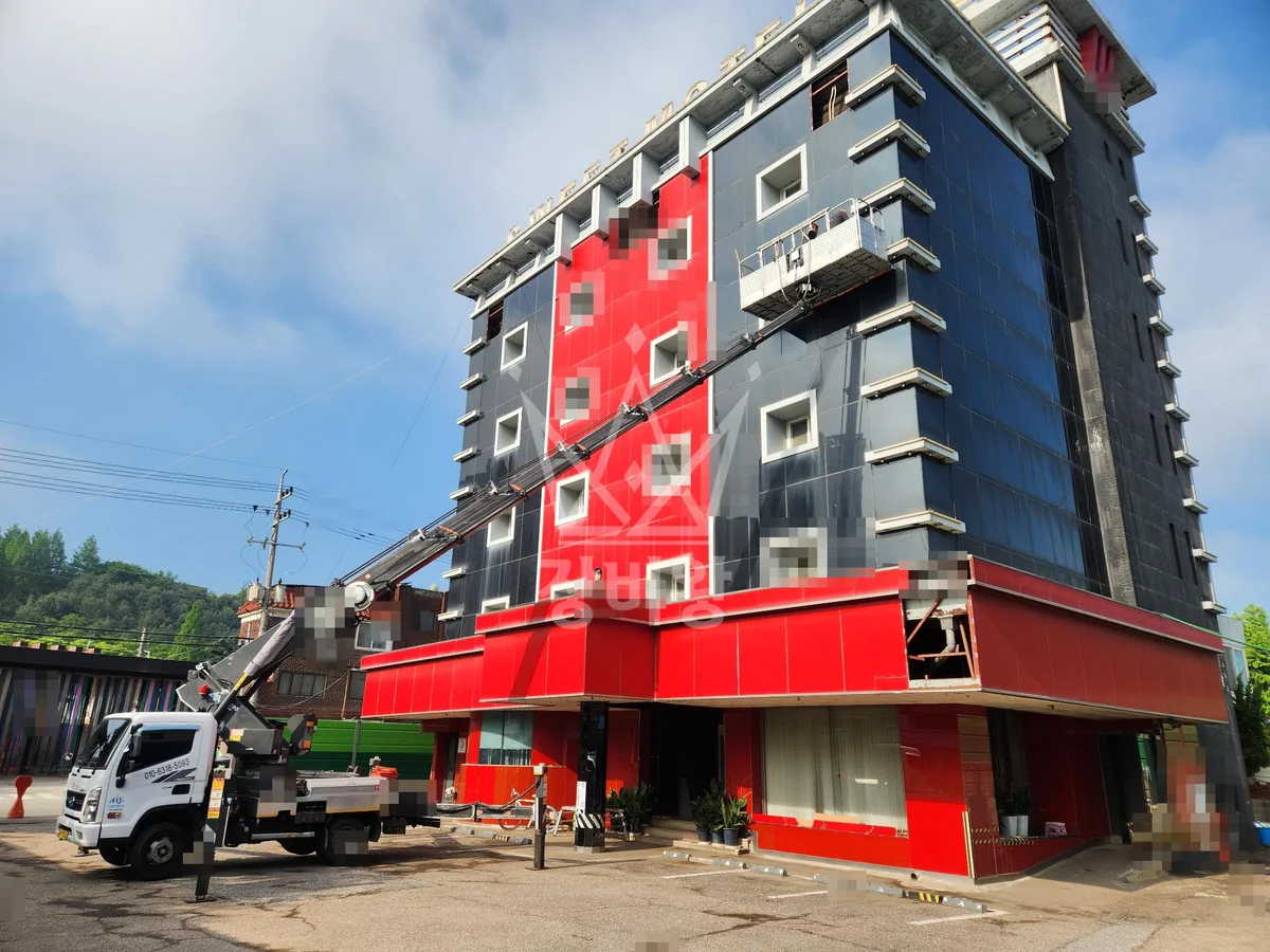 충남 스카이차 간판 작업 현장