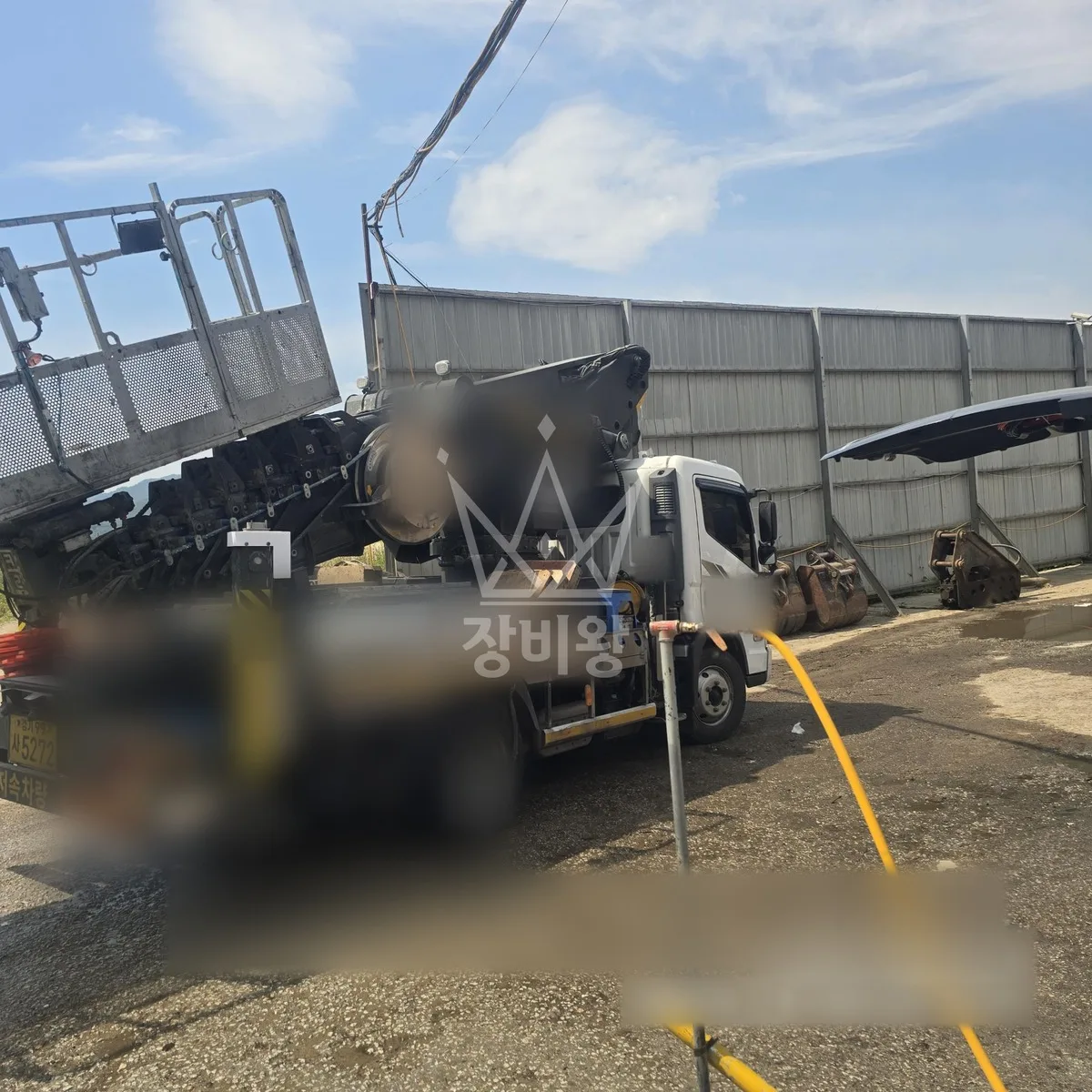 경기 포천시 어룡동 스카이차 지붕 공사 작업 현장