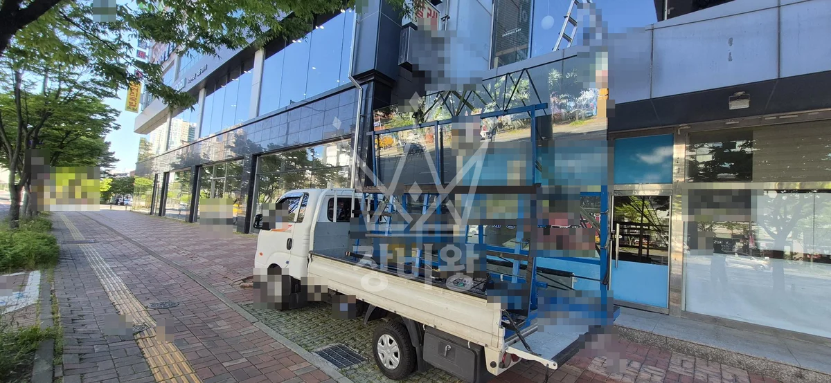대전 서구 정림동 스카이차 간판 작업 현장