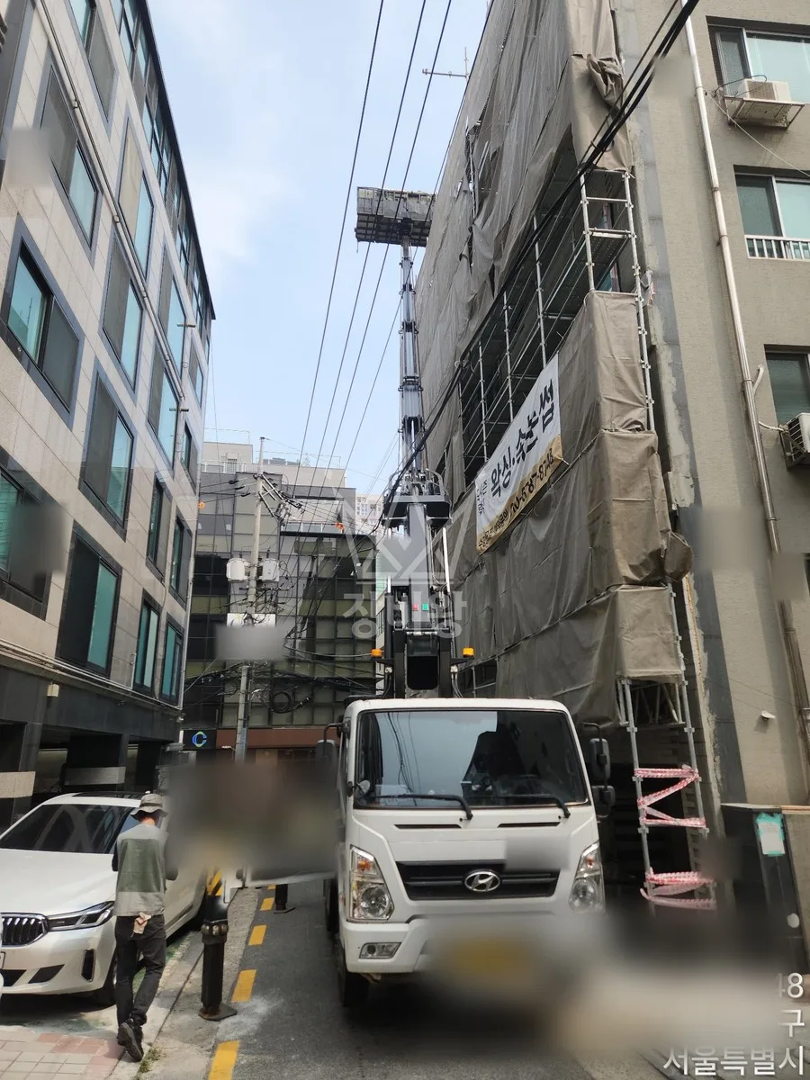 서울 강남구 청담동 스카이차 철골 작업 현장