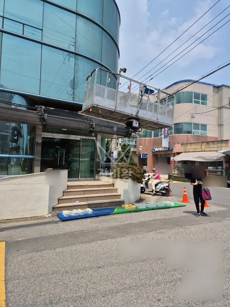 경북 봉화군 스카이차 지붕 공사 작업 현장