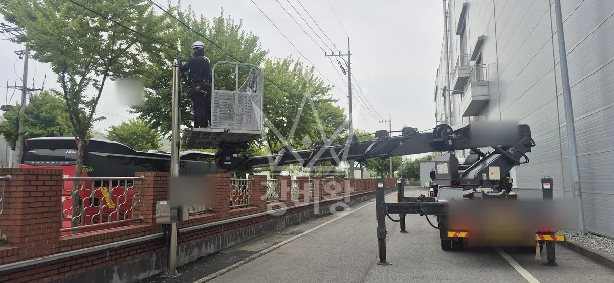 경기 고양시일산서구 스카이차 간판 작업 현장