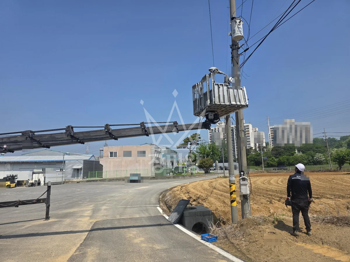 충남 부여군 홍산면 스카이차 조경 작업 현장