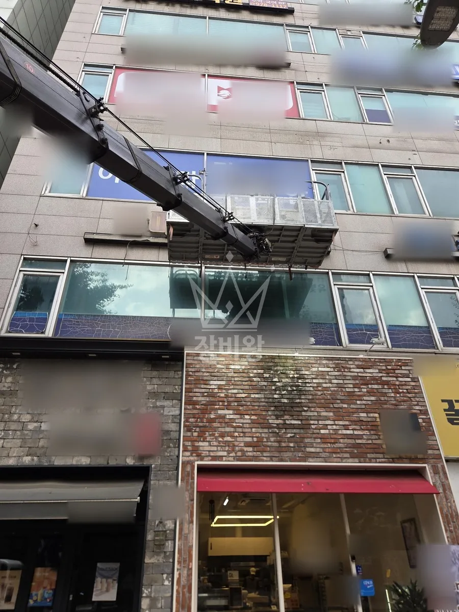 경기 안양시만안구 스카이차 철골 작업 현장