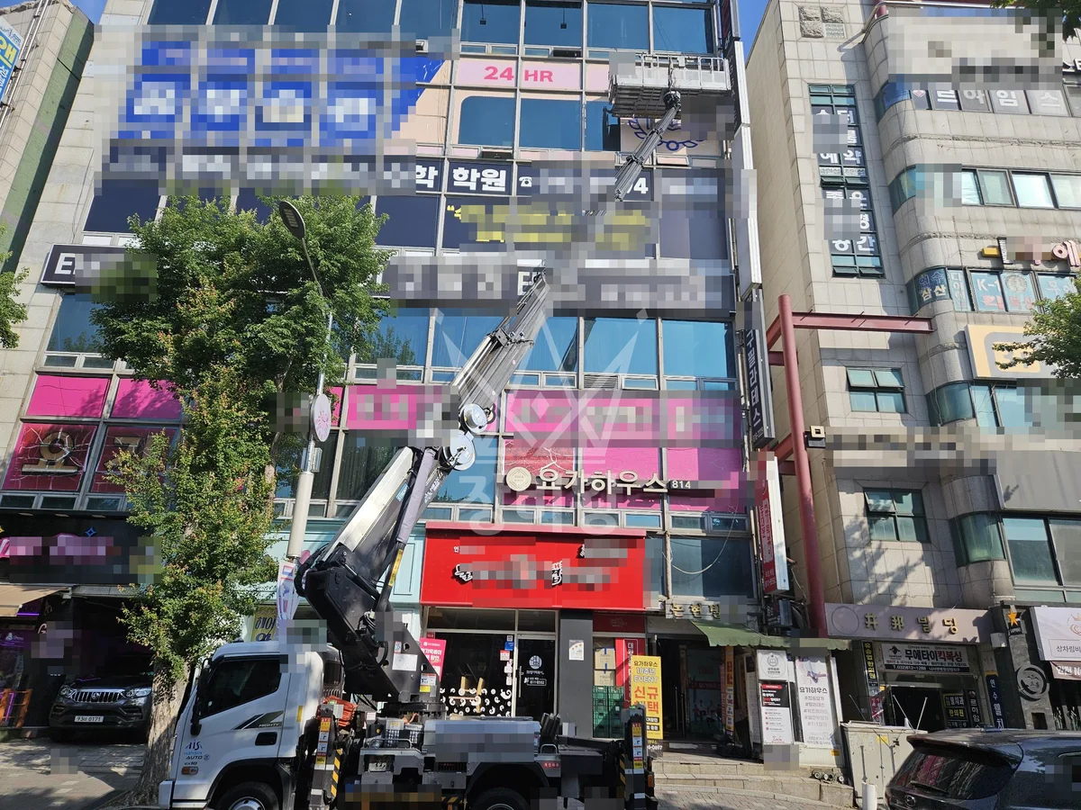 인천 연수구 송도동 스카이차 유리 작업 현장
