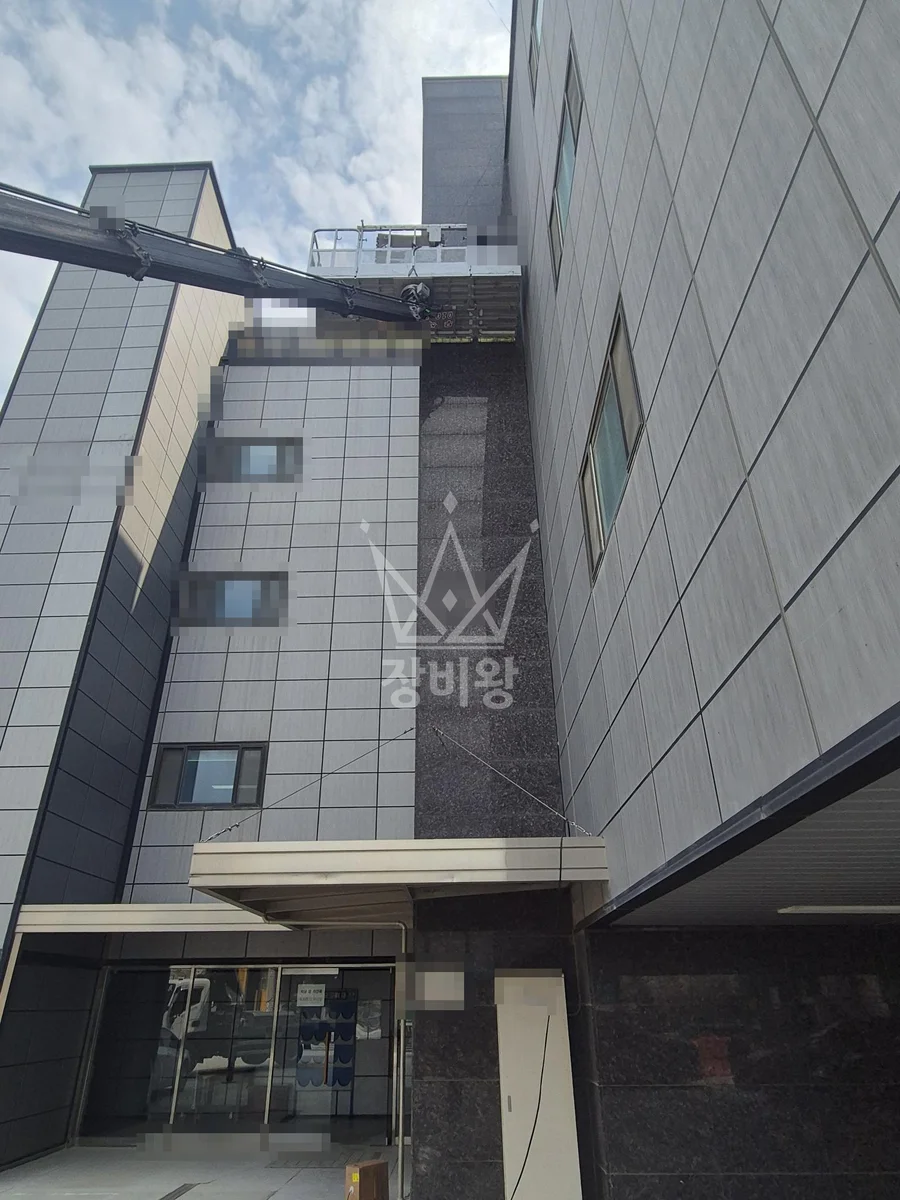 경기 안산시단원구 스카이차 간판 작업 현장