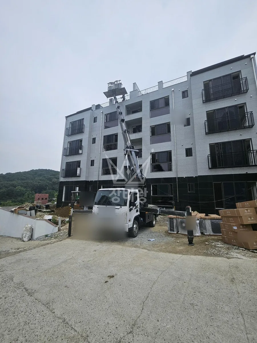 경기 고양시일산서구 덕이동 스카이차 유리 작업 현장