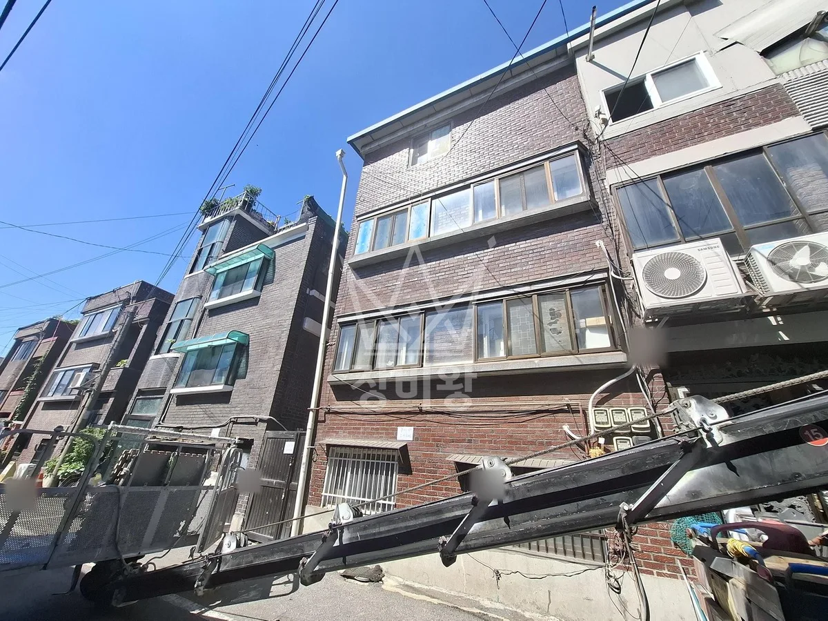 경기 연천군 백학면 두매리 스카이차 자재 양중 작업 현장
