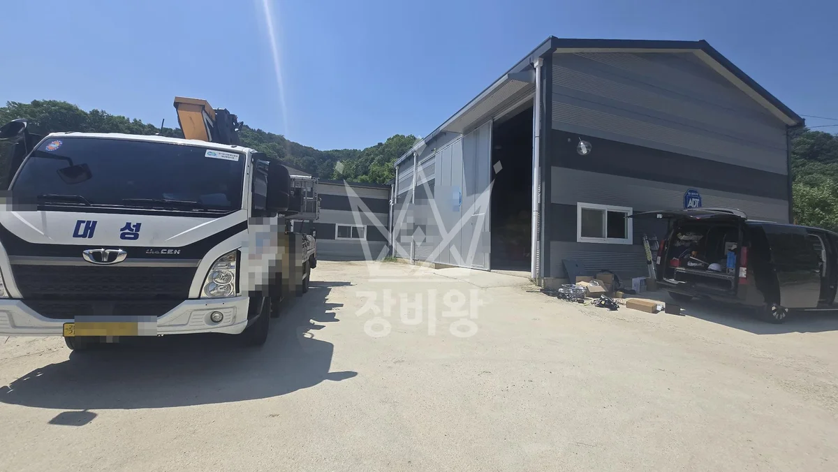 경기 가평군 청평면 스카이차 간판 작업 현장