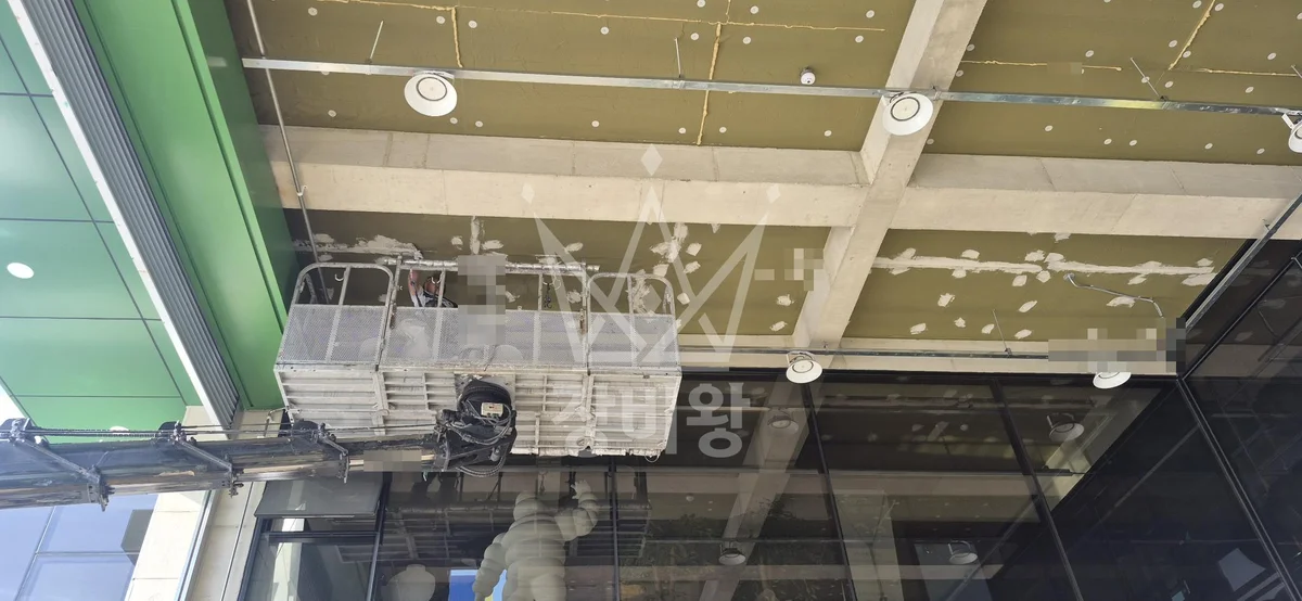 충남 서산시 스카이차 외벽 작업 작업 현장