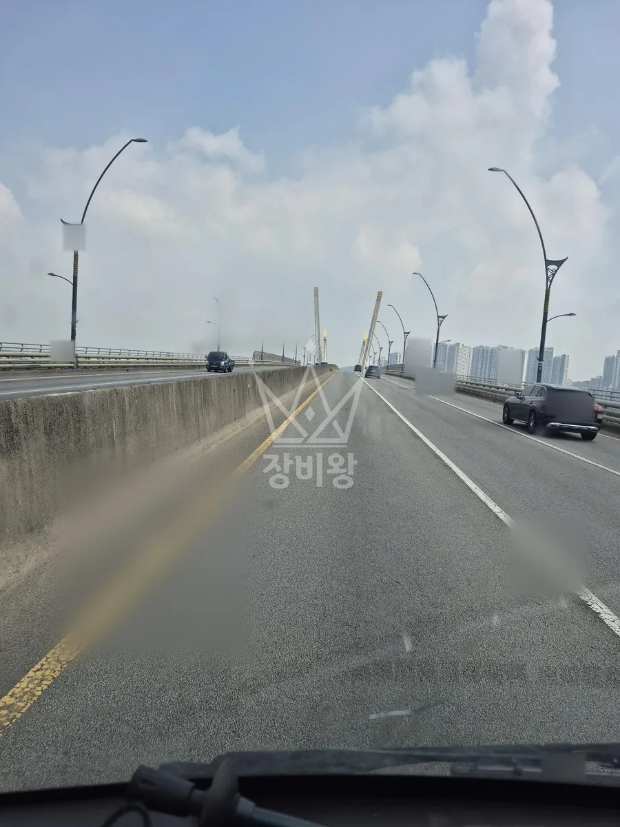 인천 제물포구 스카이차 유리 작업 현장