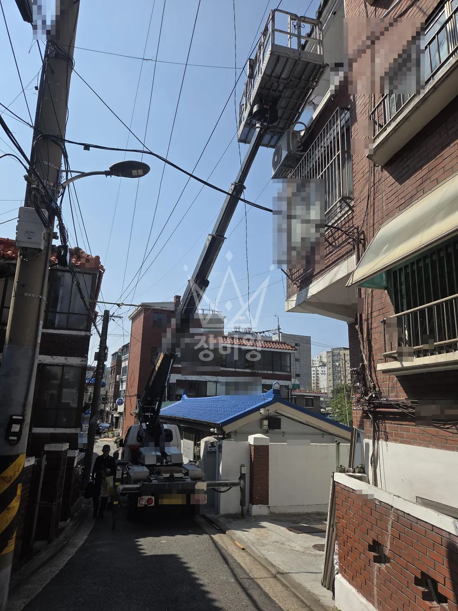 서울 은평구 진관동 스카이차 지붕 공사 작업 현장
