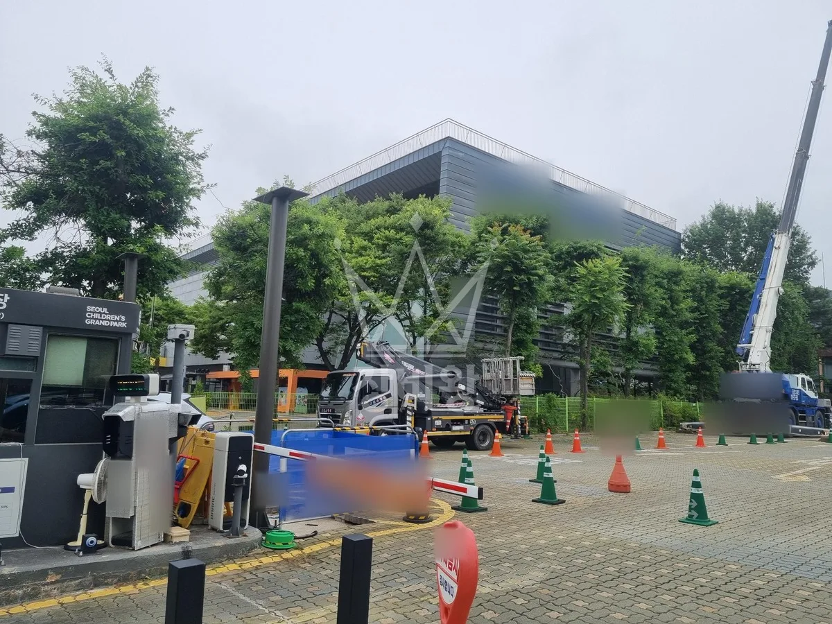 서울 광진구 중곡동 스카이차 수목 관리 작업 현장