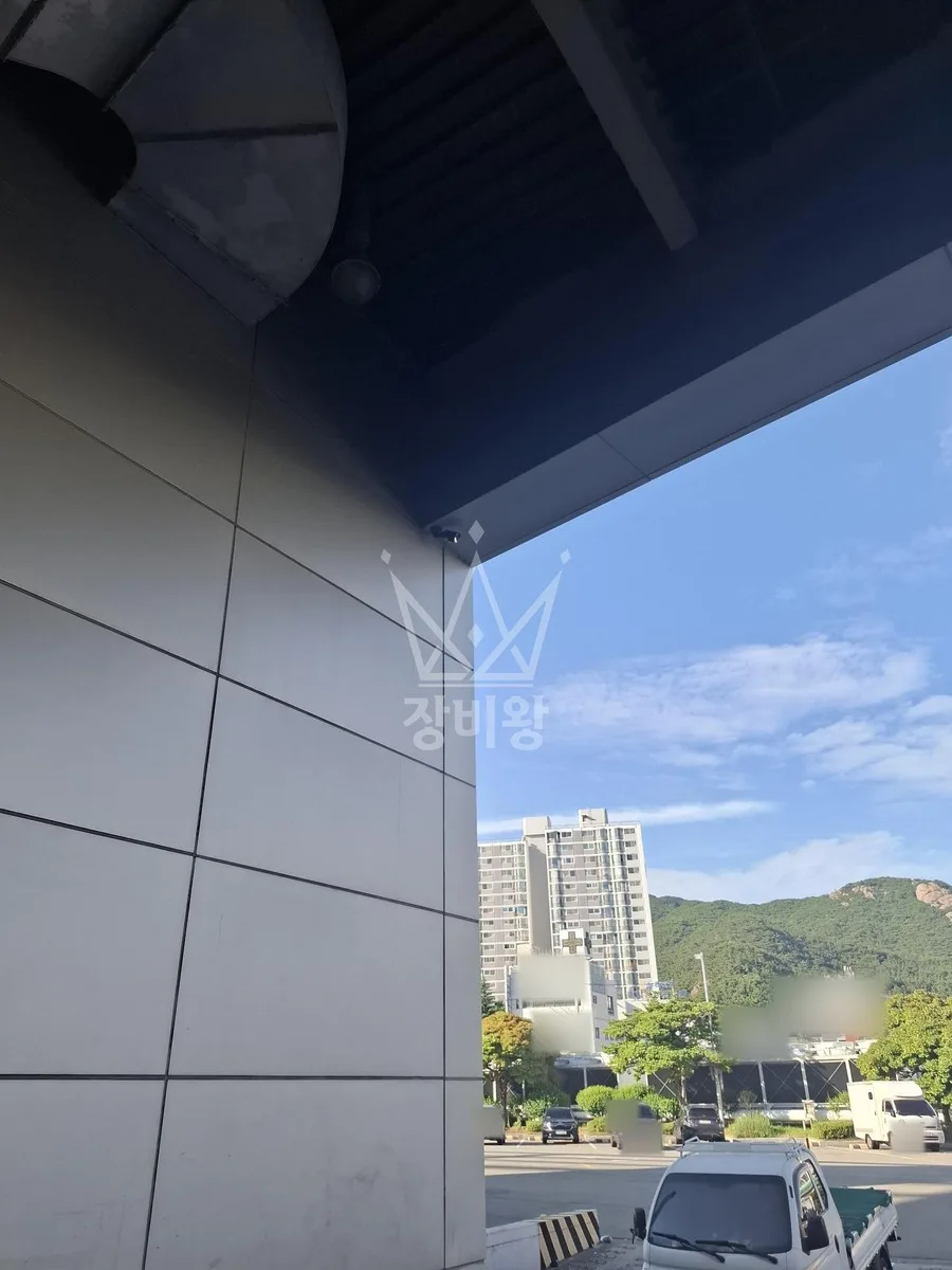 부산 스카이차 유리 작업 현장