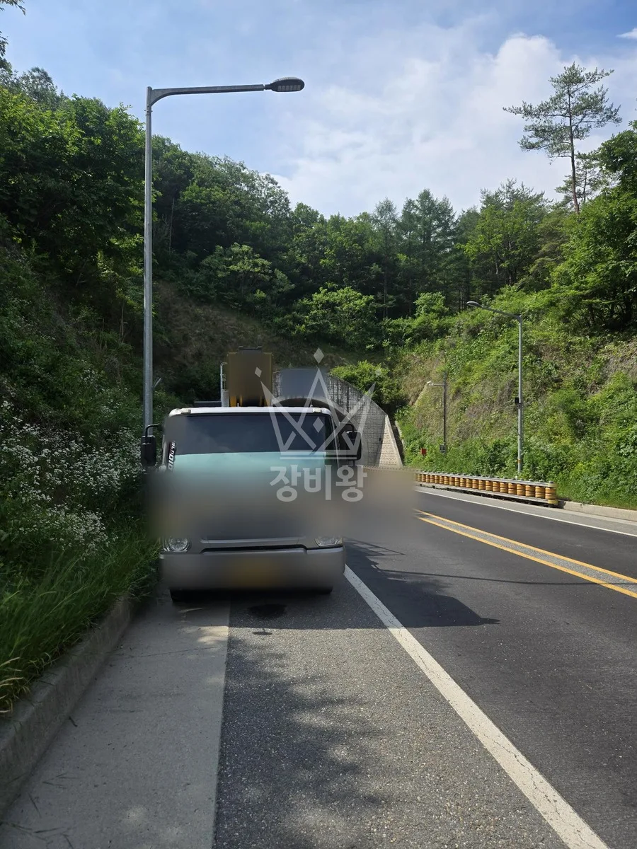 강원 고성군 스카이차 지붕 공사 작업 현장