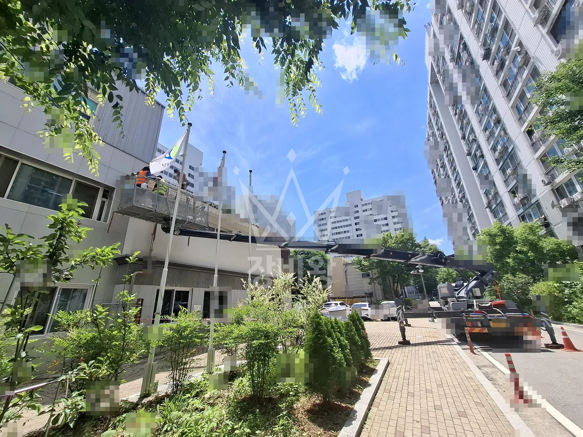서울 강남구 스카이차 유리 작업 현장
