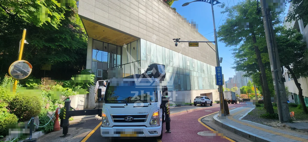 경기 안산시상록구 월피동 스카이차 유리 작업 현장