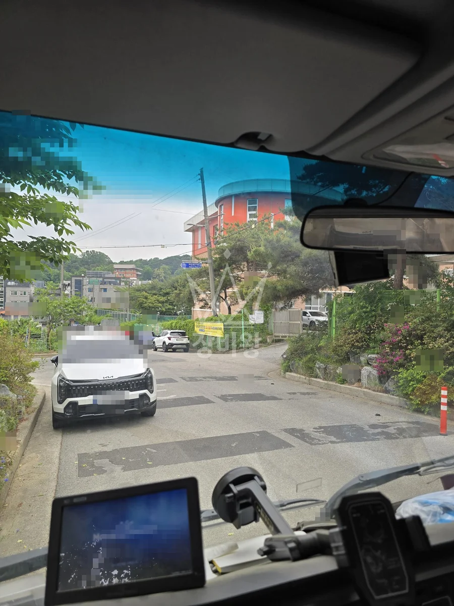 충남 예산군 스카이차 수목 관리 작업 현장
