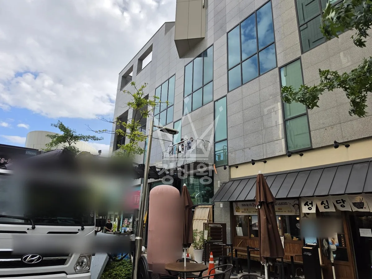 대전 유성구 금탄동 스카이차 간판 작업 현장