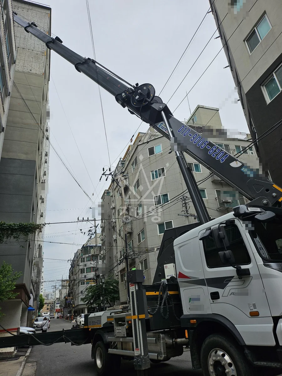 인천 미추홀구 도화동 스카이차 유리 작업 현장