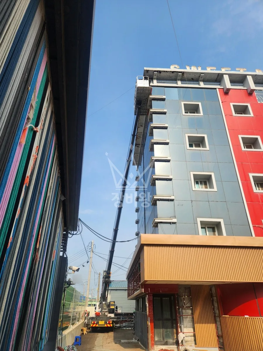 충남 아산시 스카이차 에어컨 작업 현장