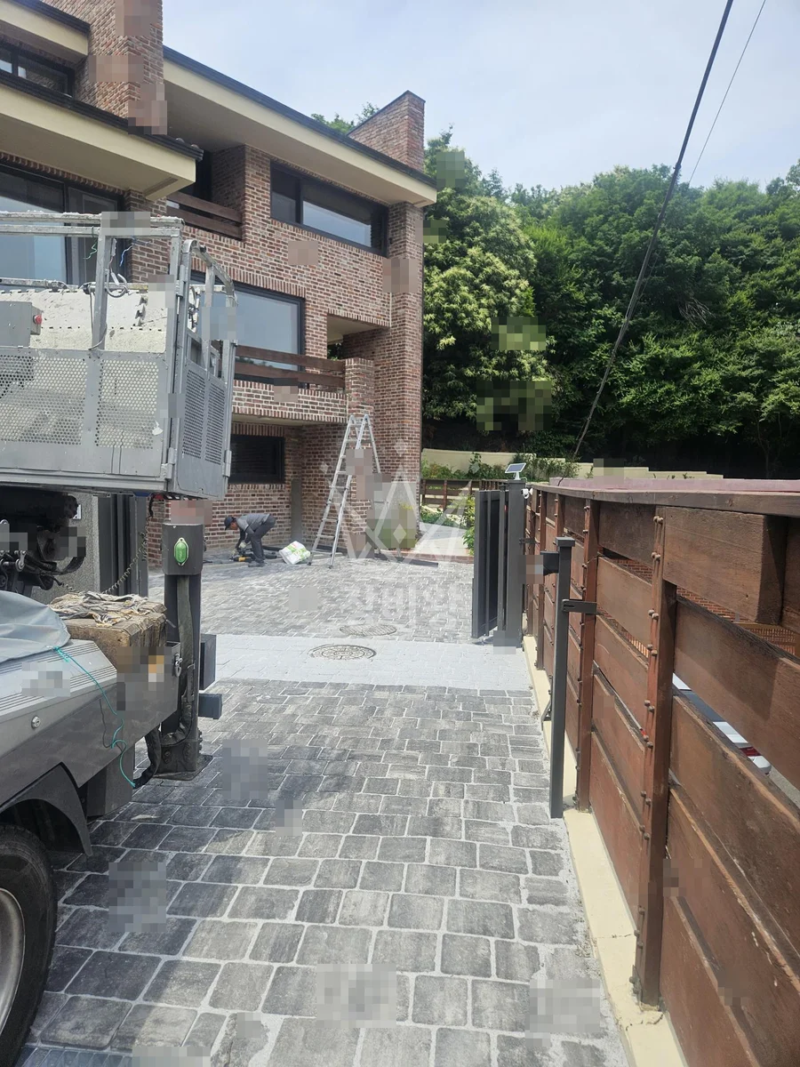 서울 종로구 낙원동 스카이차 간판 작업 현장