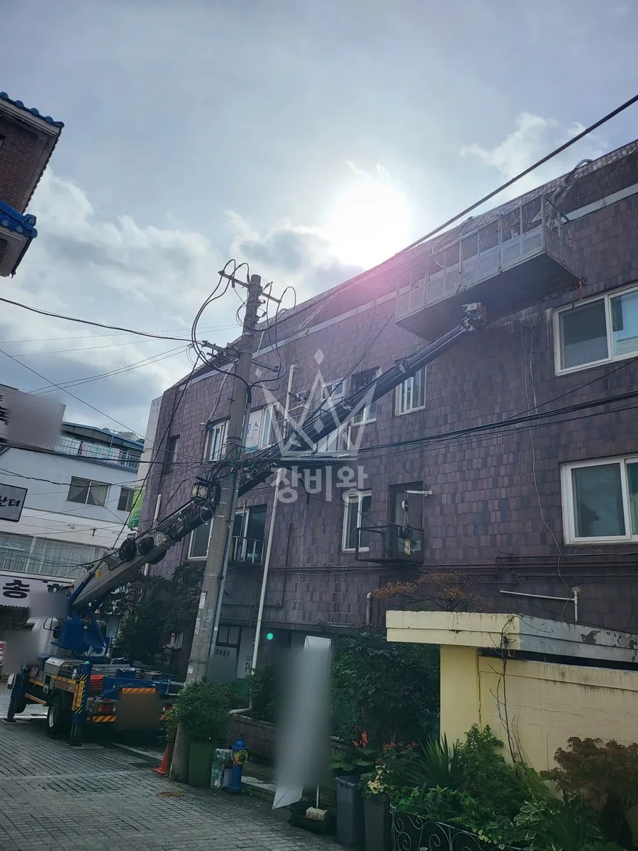 서울 종로구 스카이차 간판 작업 현장