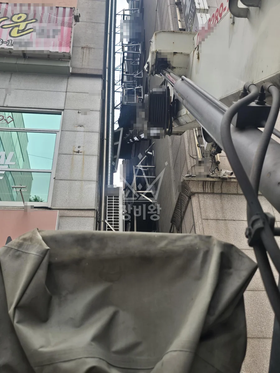 경기 용인시처인구 양지읍 추계리 스카이차 유리 작업 현장