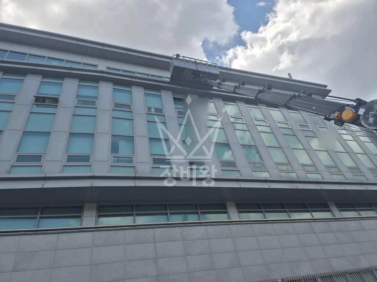 서울 용산구 용문동 스카이차 간판 작업 현장