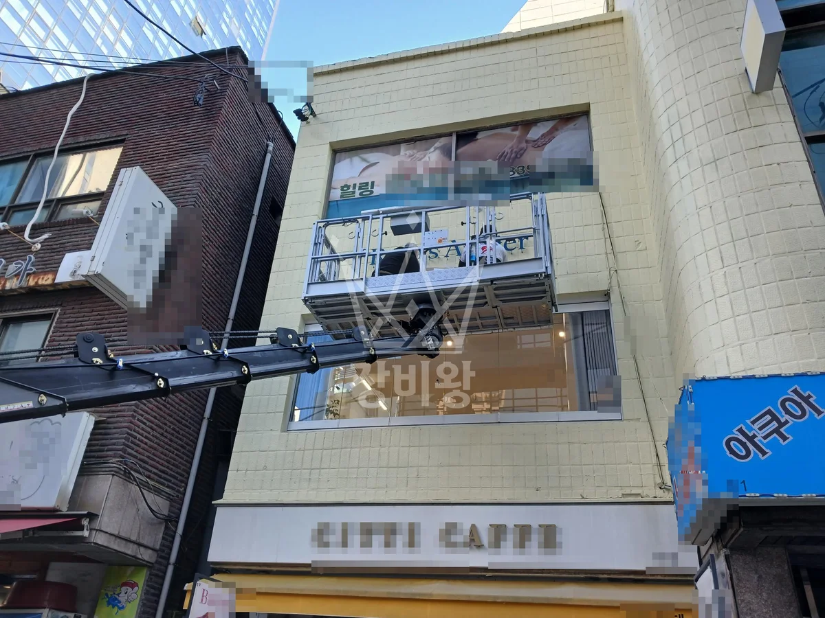 제주 서귀포시 성산읍 오조리 스카이차 철골 작업 현장