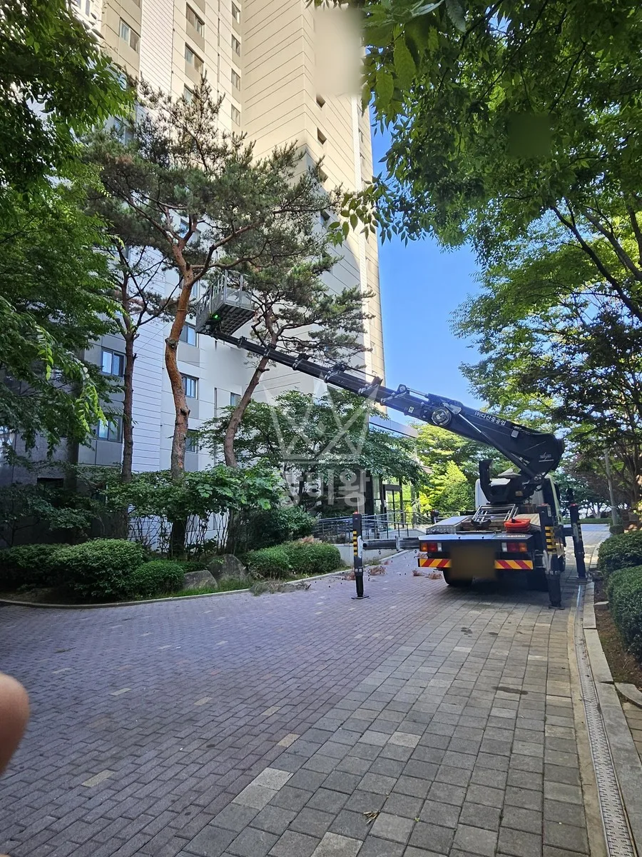 경기 시흥시 방산동 스카이차 지붕 공사 작업 현장