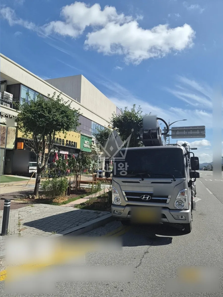 충북 청주시흥덕구 스카이차 철골 작업 현장