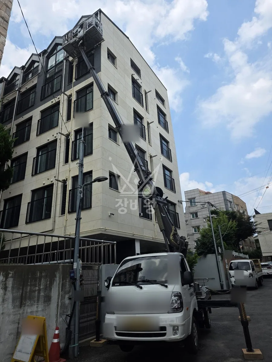 서울 용산구 남영동 스카이차 간판 작업 현장