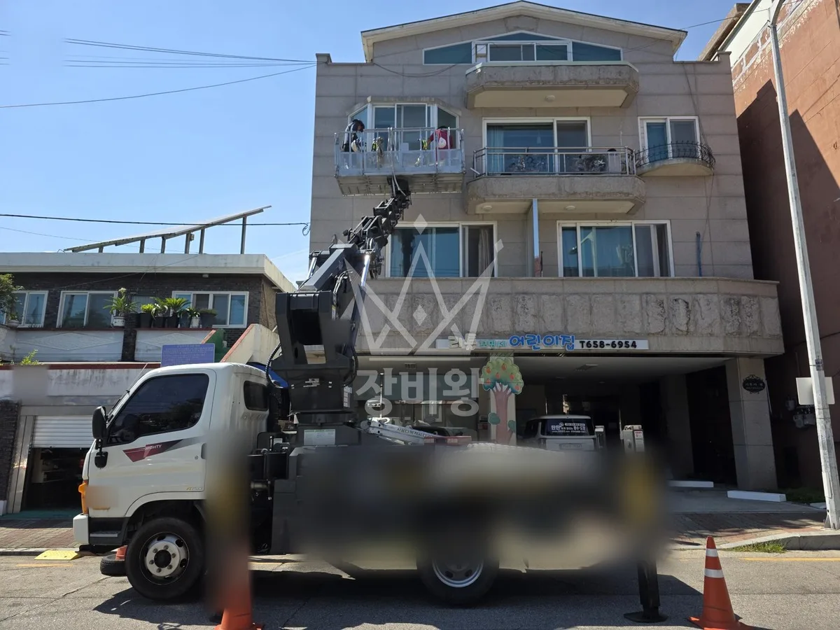 경기 평택시 서정동 스카이차 철골 작업 현장