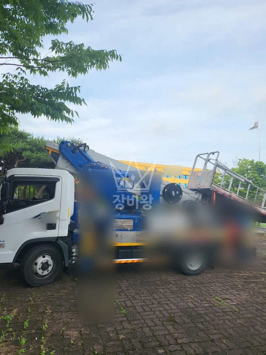 대전 서구 정림동 스카이차 간판 작업 현장
