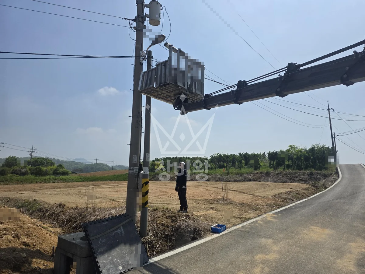 충남 아산시 스카이차 지붕 공사 작업 현장