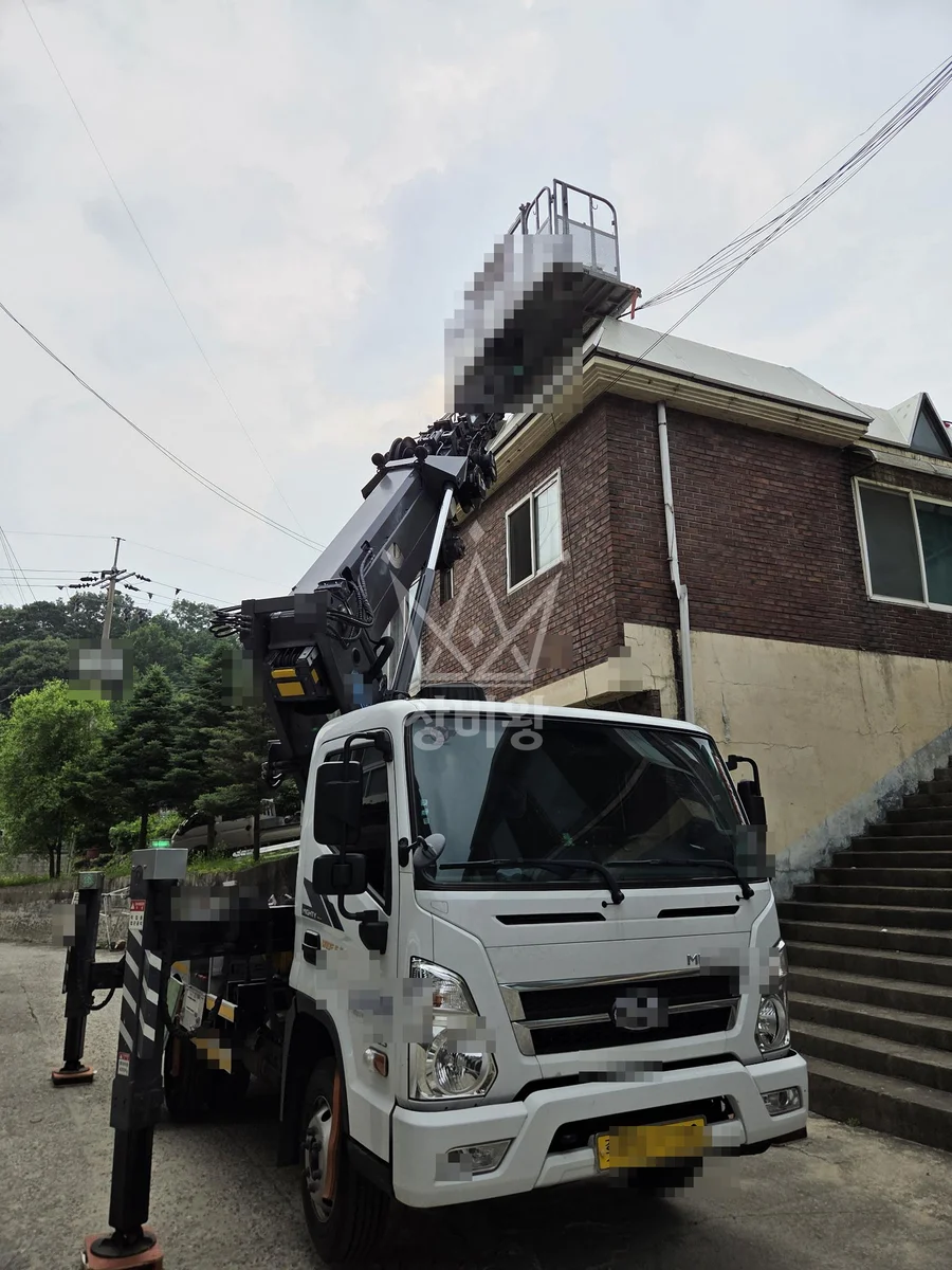 경기 파주시 적성면 장현리 스카이차 지붕 공사 작업 현장